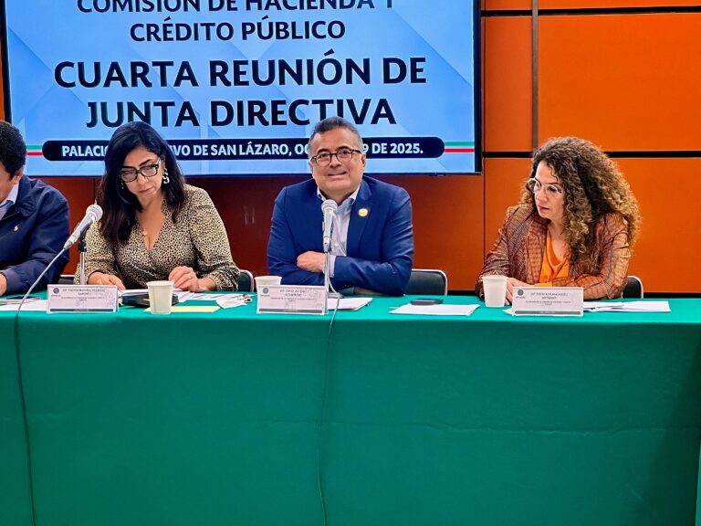 Carol Antonio Altamirano : liderazgo oaxaqueño y eficiencia fiscal desde la Comisión de Hacienda del Congreso de la Unión.